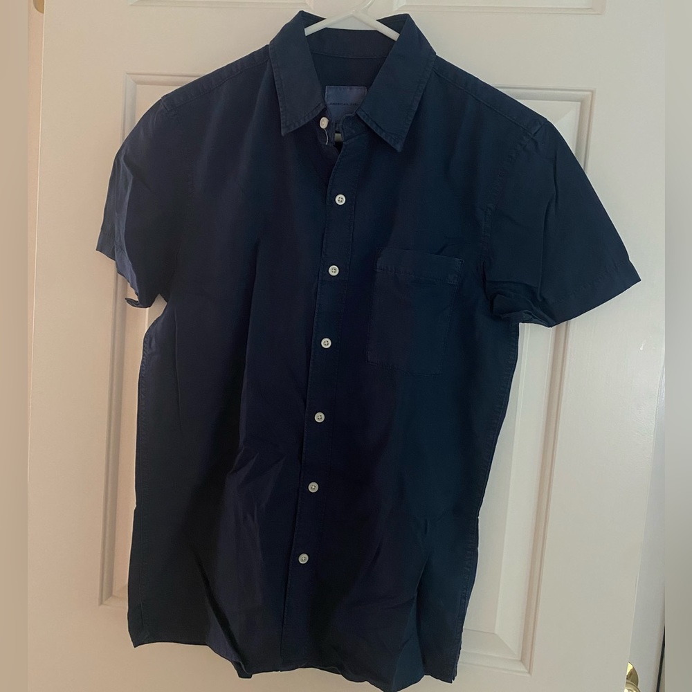 American Eagle Short Sleeve Button Down